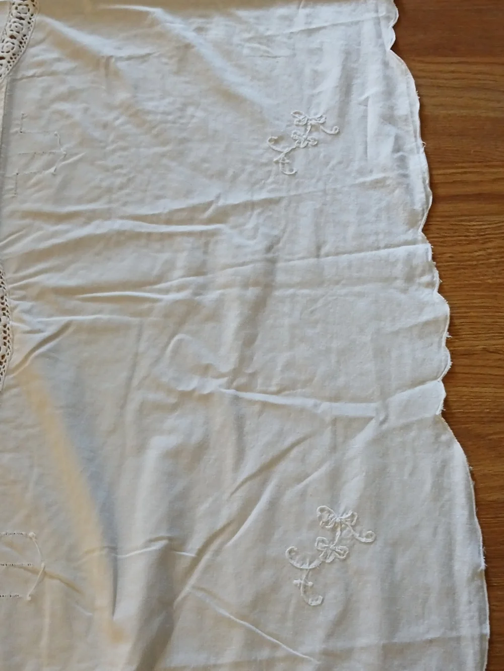 Vintage Handmade Tablecloth Set